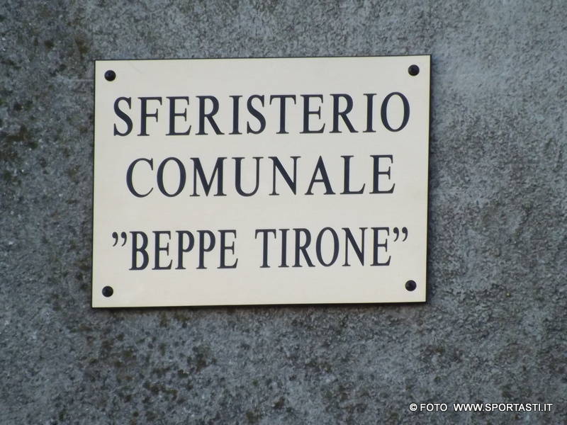 A Montechiaro intitolato lo sferisterio del muro a Beppe Tirone (foto)